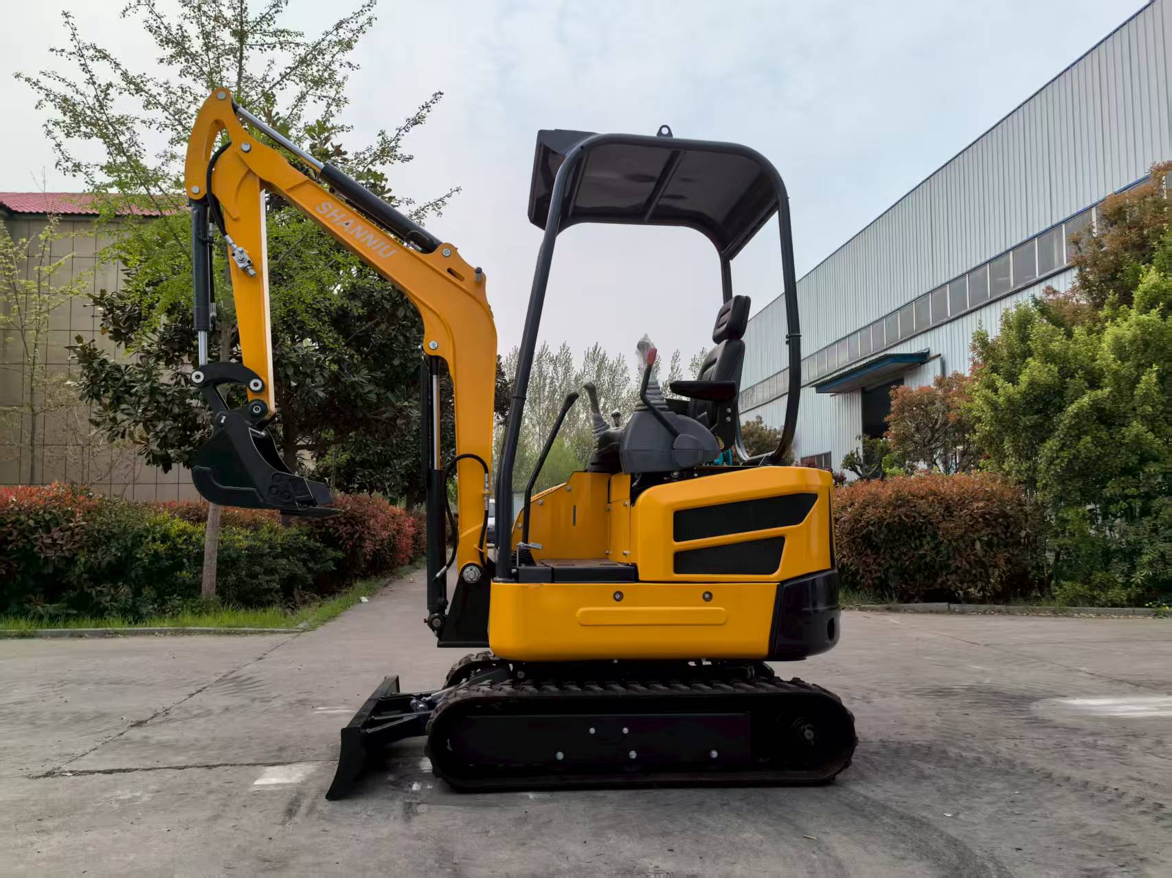 2T Tailless Small Excavator EP - Urban Farming Usa recension och pris